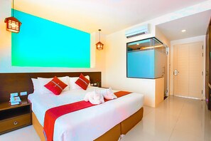 1 phòng ngủ, két bảo mật tại phòng, bàn, màn/rèm cản sáng 