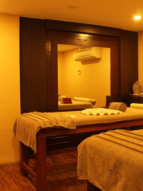 Hot tub, steam room, body treatments, aromatherapy, hot stone massages