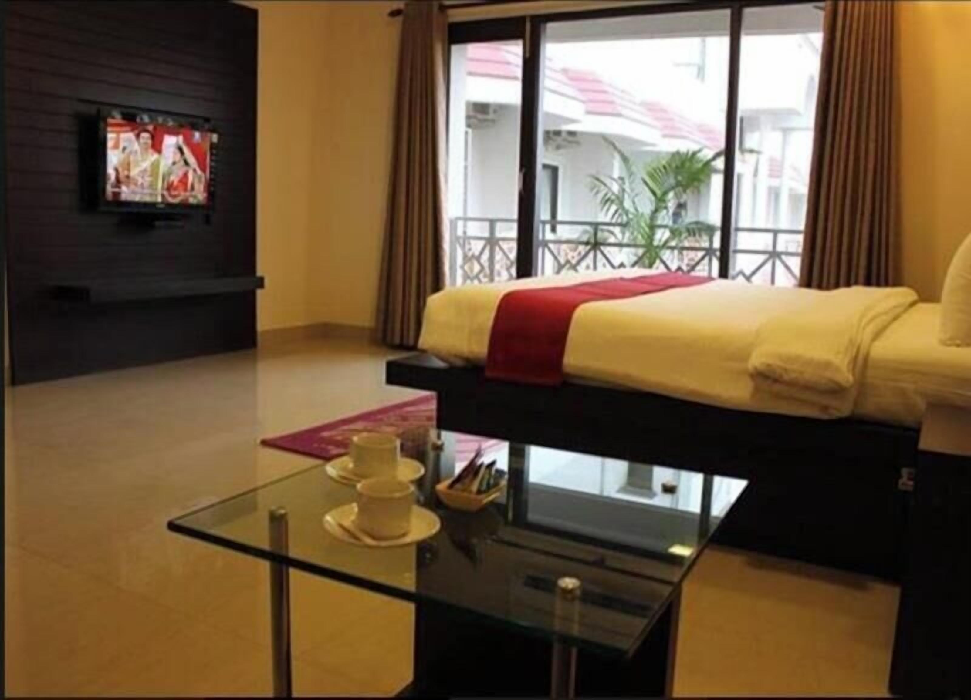 In-room safe, free WiFi, wheelchair access