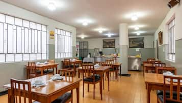 Dagelijks ontbijtbuffet inbegrepen