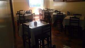 Free daily continental breakfast  - Hotel Gontijo (Belo Horizonte)