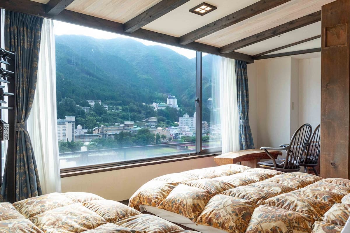 1 bedroom, in-room safe, individually decorated, individually furnished