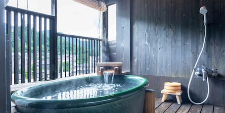 Hot springs. Sasara Gero Hot Springs