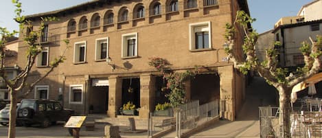 Façana frontal de l'allotjament