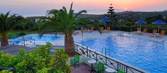 Aloni Suites