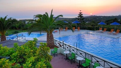 Aloni Suites