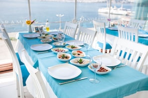 Bar (on property) - Büyükada Comfort Hotel (Adalar)
