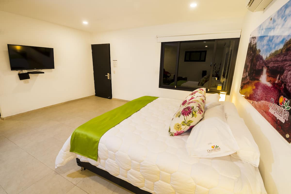 Junior Suite | Premium bedding, minibar, in-room safe, individually decorated