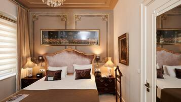 2 bedrooms, Egyptian cotton sheets, premium bedding, memory-foam beds