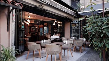 供應早餐、午餐和晚餐,土耳其料理,花園景觀