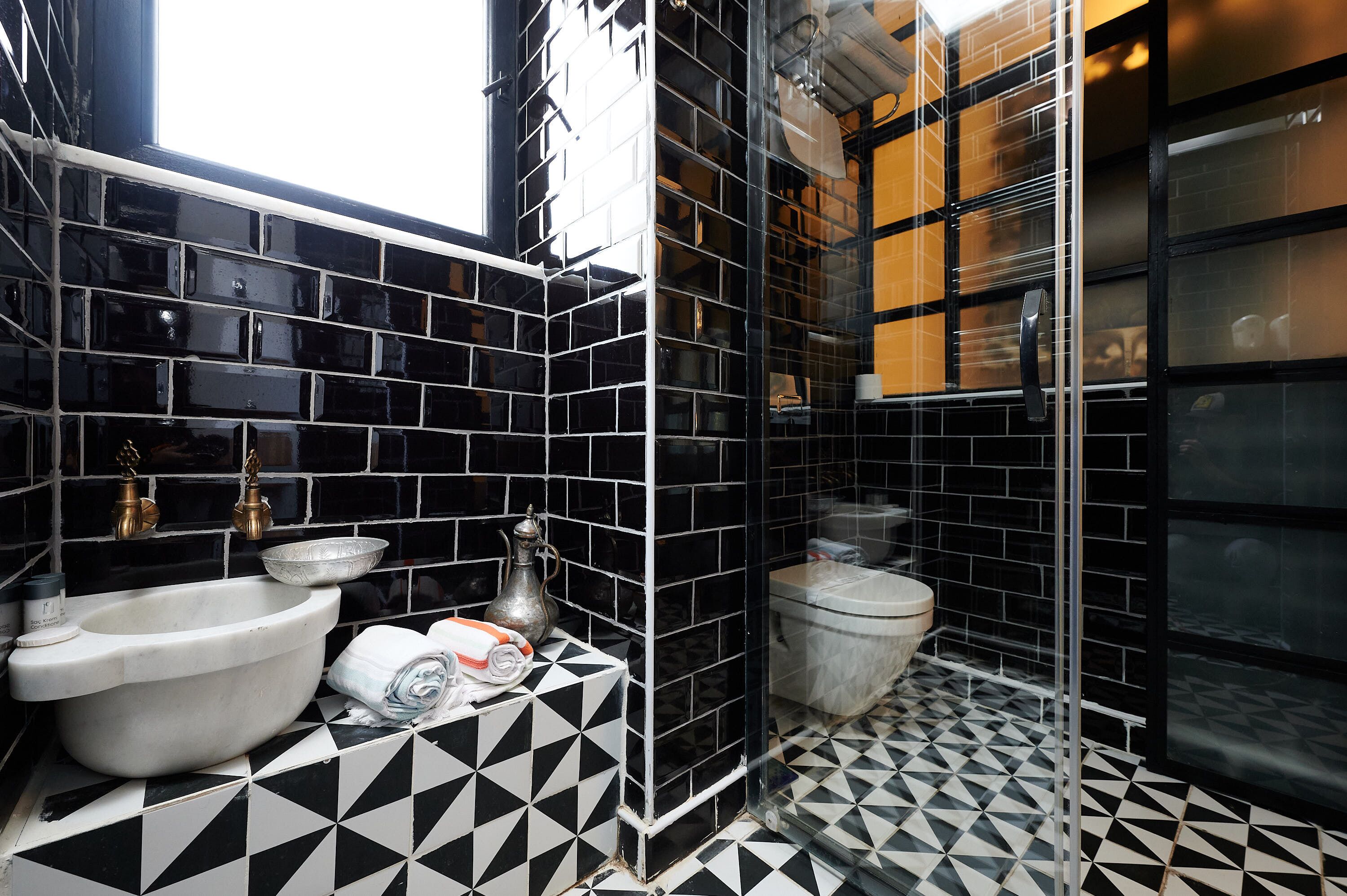 comfort triple room, 1 bedroom | bathroom | shower, hydromassage showerhead, designer toiletries, hair dryer