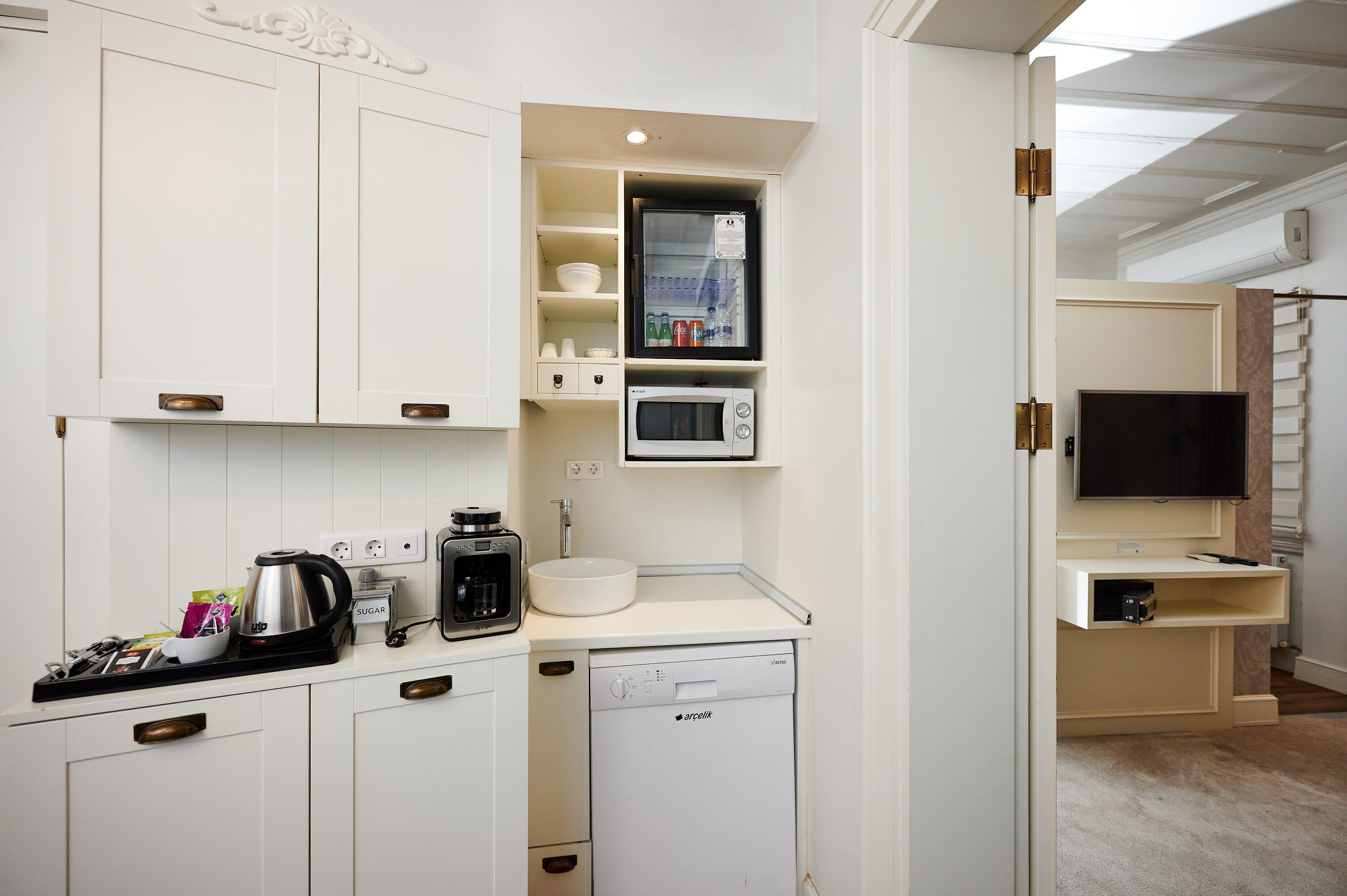 apartment, 2 bathroom, 2 bedroom, with elevator | private kitchen | mini-fridge, microwave, espresso maker, coffee/tea maker