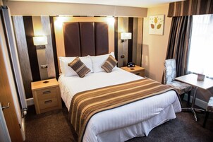 Superior kamer | Een bureau, een strijkplank/strijkijzer, gratis wifi