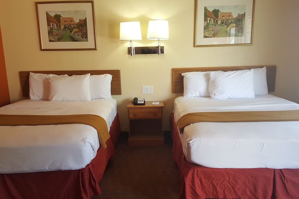 Travelodge by Wyndham Lubbock