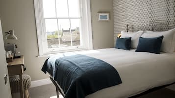 Cosy Room | Escritorio, tabla de planchar con plancha, wifi gratis y ropa de cama