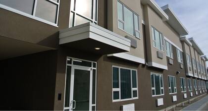 Econo Lodge Inn & Suites
