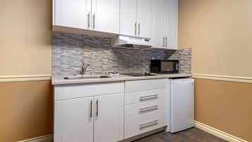 Habitación, 2 camas Queen size, para no fumadores (Efficiency) | Escritorio, wifi gratis y ropa de cama