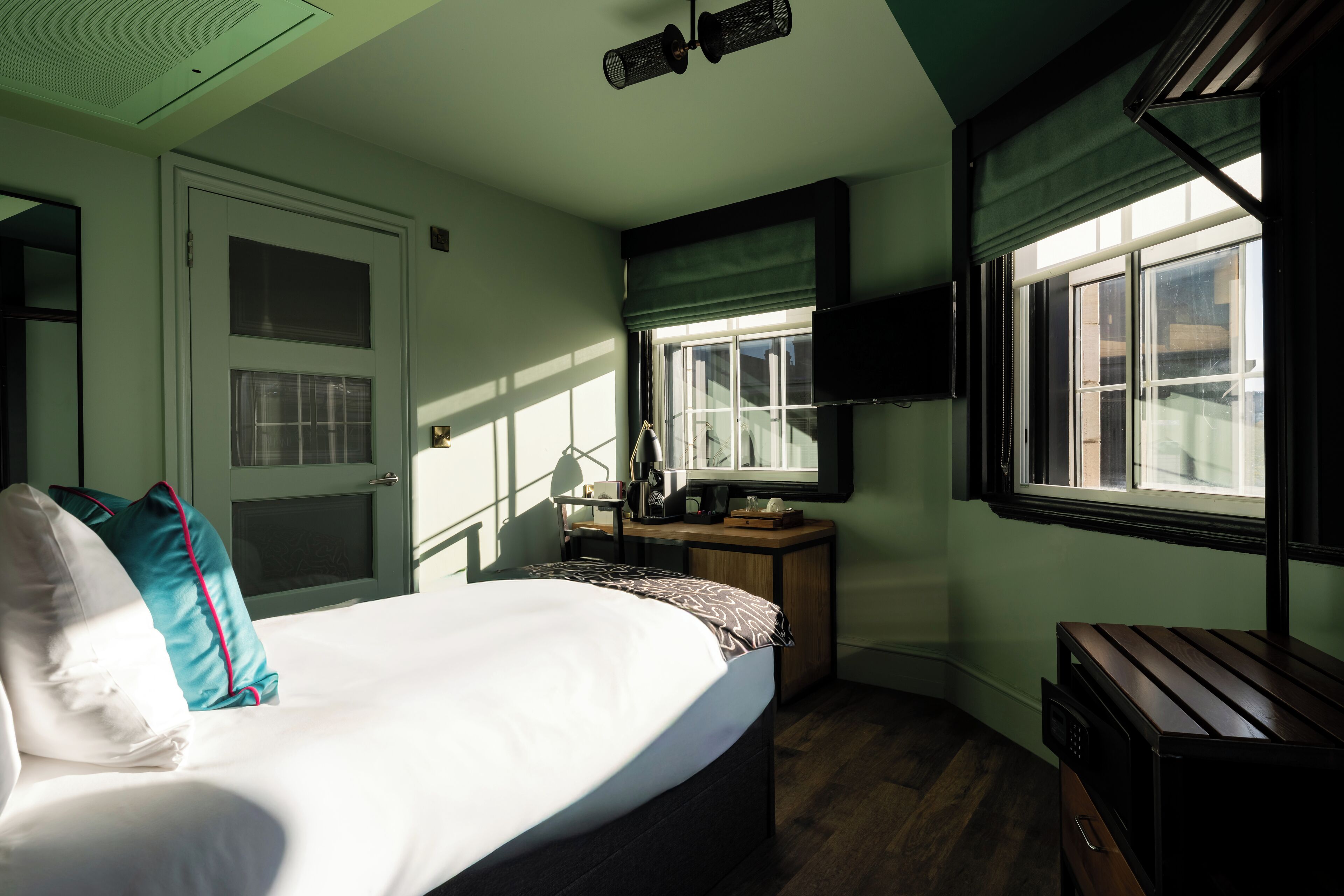 Einzelzimmer | Zimmersafe, Schreibtisch, Bügeleisen/Bügelbrett, kostenloses WLAN