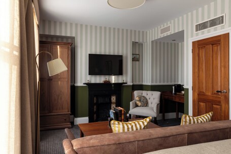 The Drayton Court Hotel - view 3