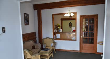 Aquarius Motel