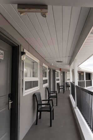 Exterior - Aquarius Motel (Tay Valley)