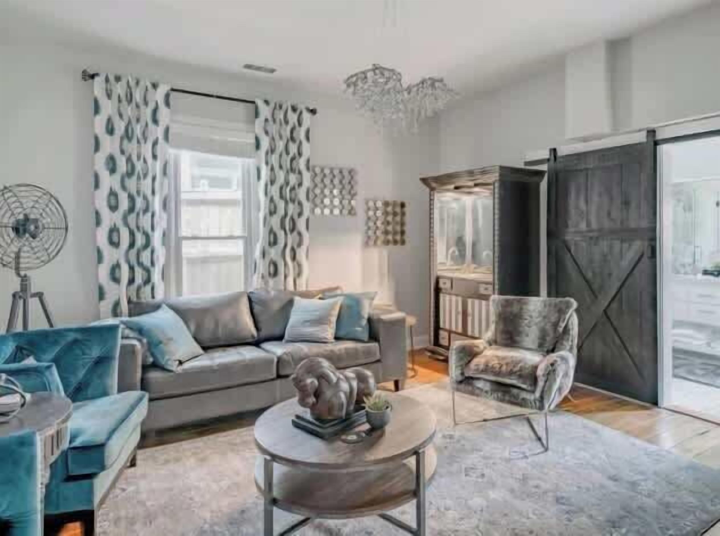 Smart-TV, Kamin, Musikbibliothek, Arbeitsbereiche