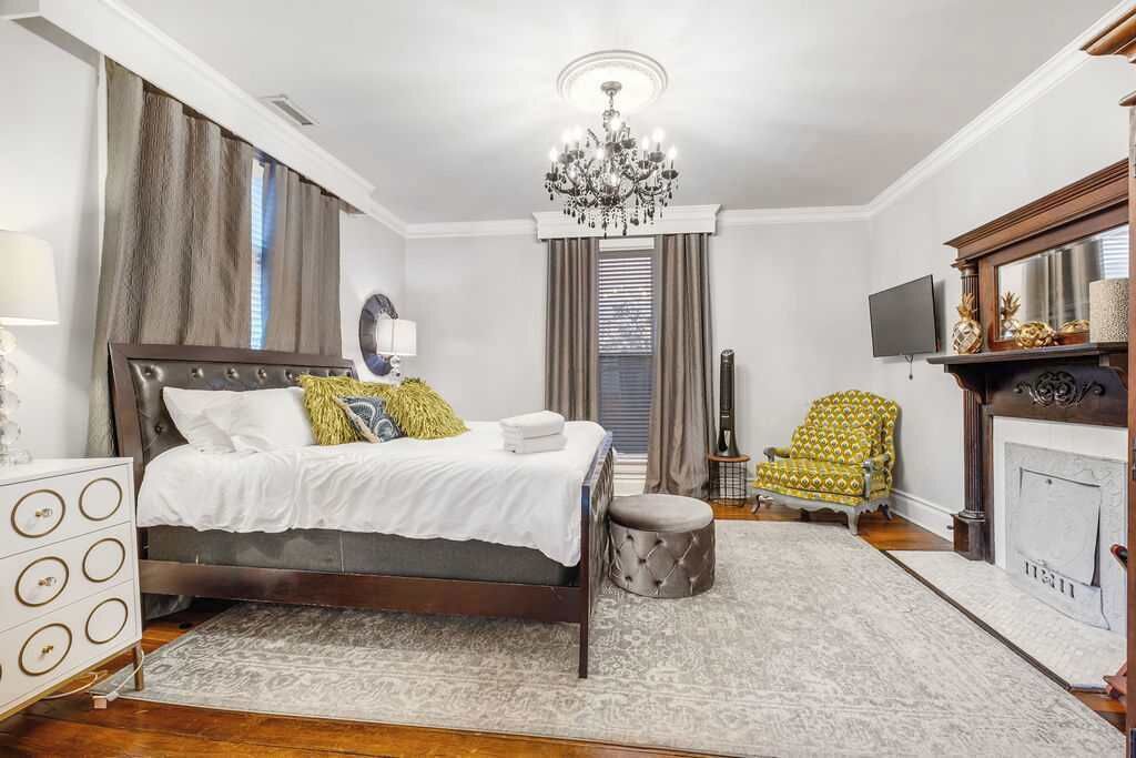 10 bedrooms, desk, iron/ironing board, free WiFi