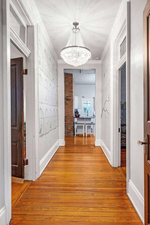 Interior - Downtown Private Backyard Oasis 5 min to Broadway (Nashville)