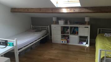 4 bedrooms, free WiFi