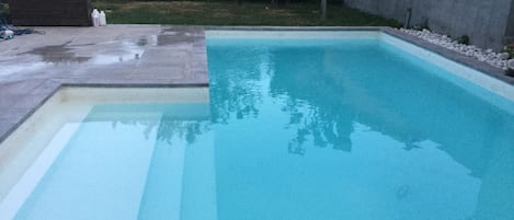 Utomhuspool