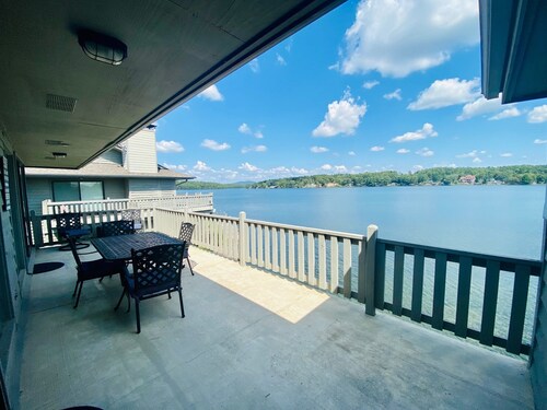 PEACEFUL LAKEFRONT VIEWS WITH COVERED BOAT SLIP
