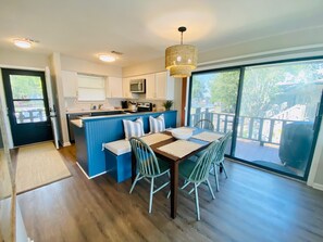 Dining - PEACEFUL LAKEFRONT VIEWS WITH COVERED BOAT SLIP (Hot Springs)