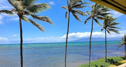 Oceanfront true 2 bedroom w/lanai on Molokai