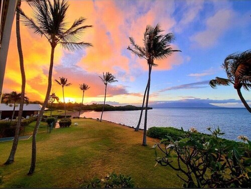 Oceanfront true 2 bedroom w/lanai on Molokai