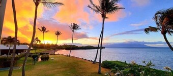 Oceanfront true 2 bedroom w/lanai on Molokai