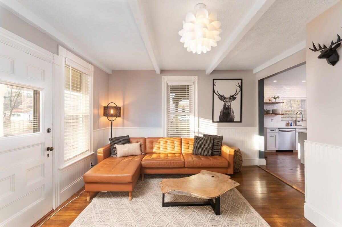Newly Renovated Country House near Conway Lake