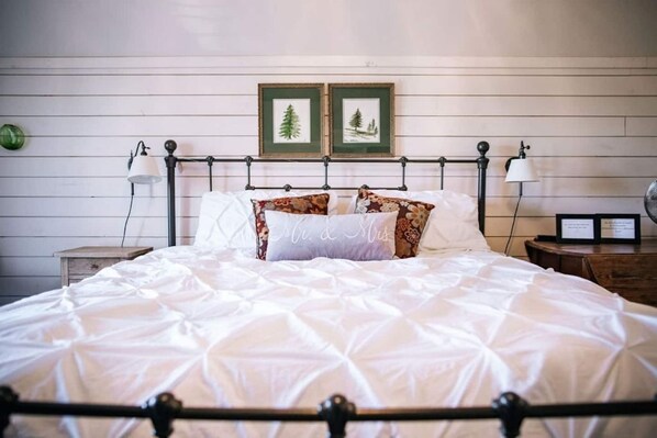 1 bedroom, iron/ironing board, WiFi - Granary King Luxury Suite (Hillsdale)