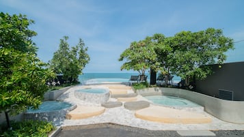 2 outdoor pools, open 7:00 AM to 10:00 PM, sun loungers