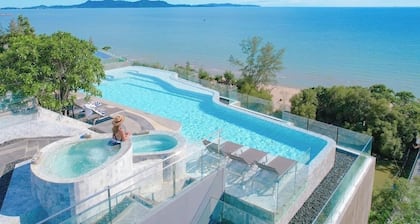 Bayphere Hotel Pattaya JC