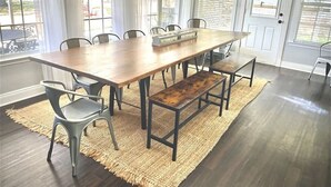 A dining area with a long wooden table, six chairs, and a bench. - ❤️ Wide Open Water!  Huge Boat Dock w/ rope swing!  Lake toys (Kayak, Paddleboard, Lily Pad) included!  Great fishing!  🐟 (Gun Barrel City)