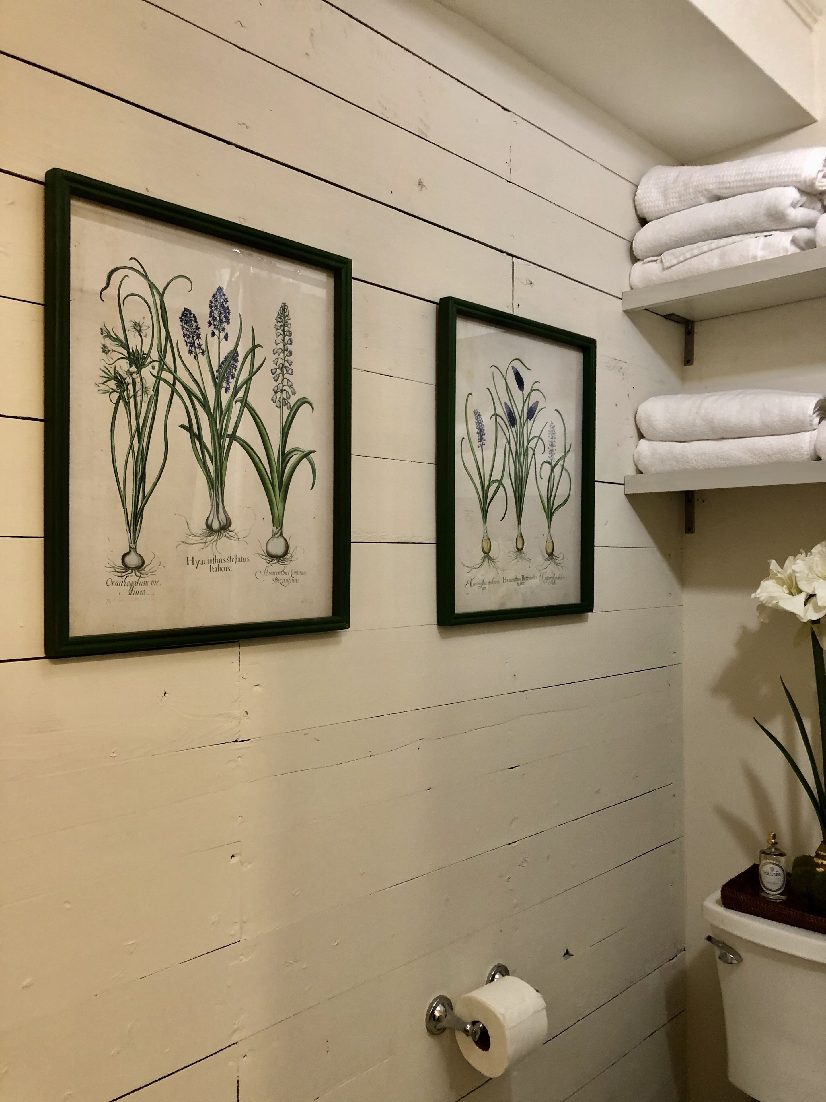 Combined shower/tub, hair dryer, towels, soap