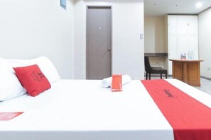 Room - RedDoorz Plus at Canley Residential (Pasig)