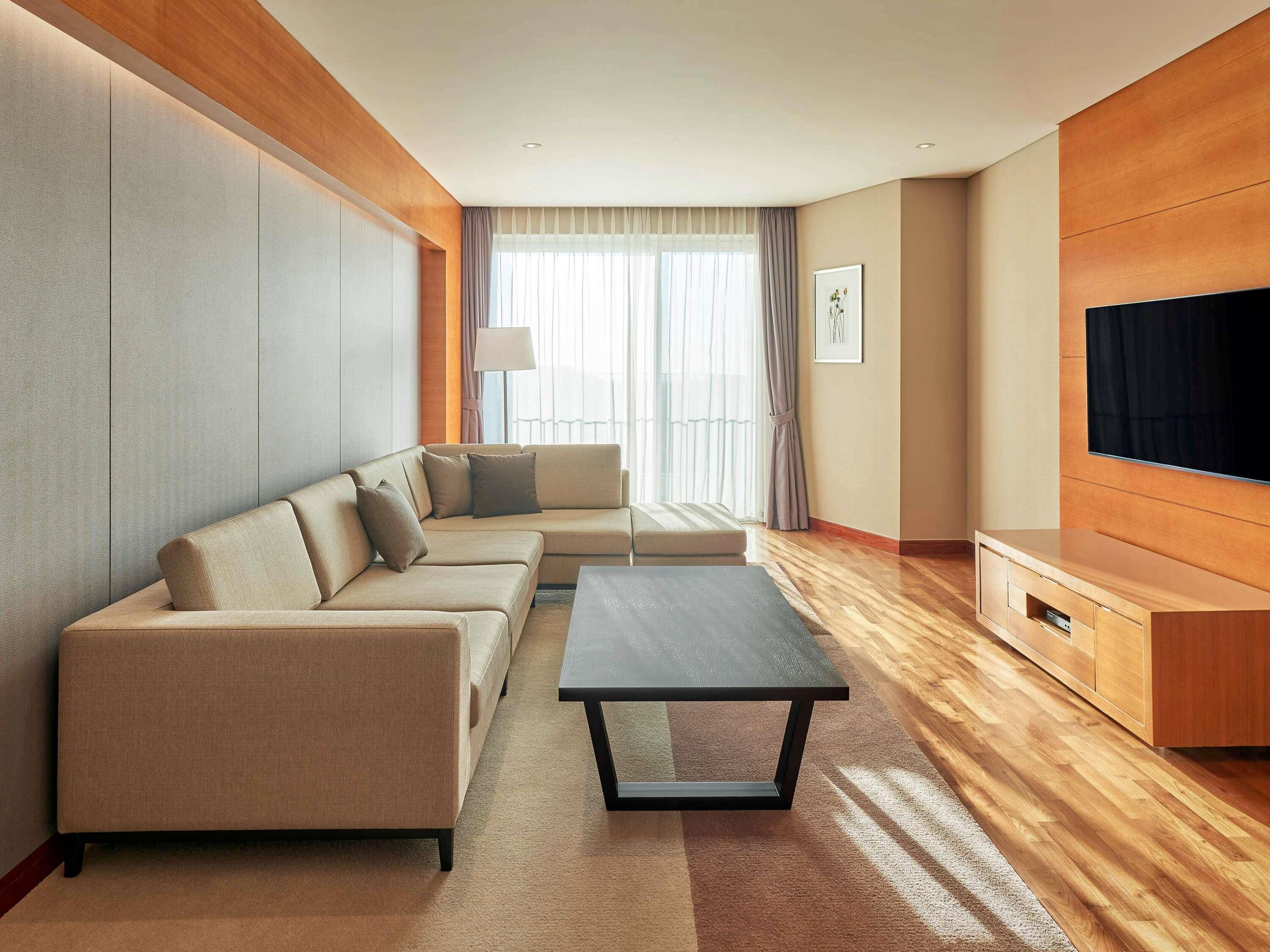 Deluxe Suite, 2 Double Beds | In-room safe, desk, blackout drapes, soundproofing