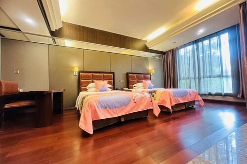 Gingko Lake Resort Hotel Villa