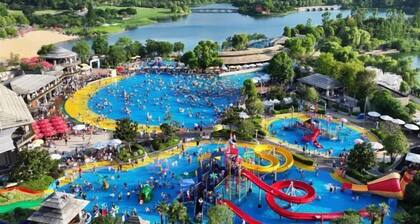 Gingko Lake Resort Hotel Villa