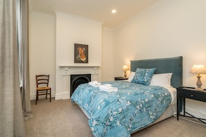 4 habitaciones, decoración personalizada y muebles diferentes