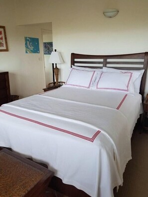 4 室のベッドルーム、デスク、アイロン / アイロン台、WiFi (無料)