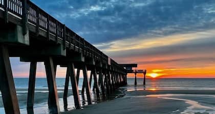 ⚡2 Blocks from Tybee Pier & Pavilion ⚡