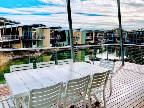 Villa 95, South Shores Resort Normanville - with lagoon view, pool/beach access!