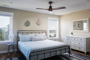 5 bedrooms, iron/ironing board, free WiFi, bed sheets